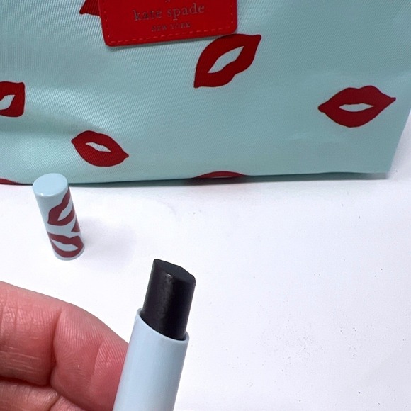 Kate Spade Collectors Lips Makeup Case & Red Lips Matching Lipstick black honey - Picture 4 of 16